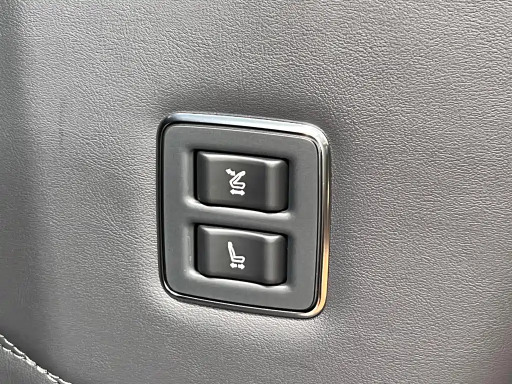 Toyota Alphard 2025 — фото 12