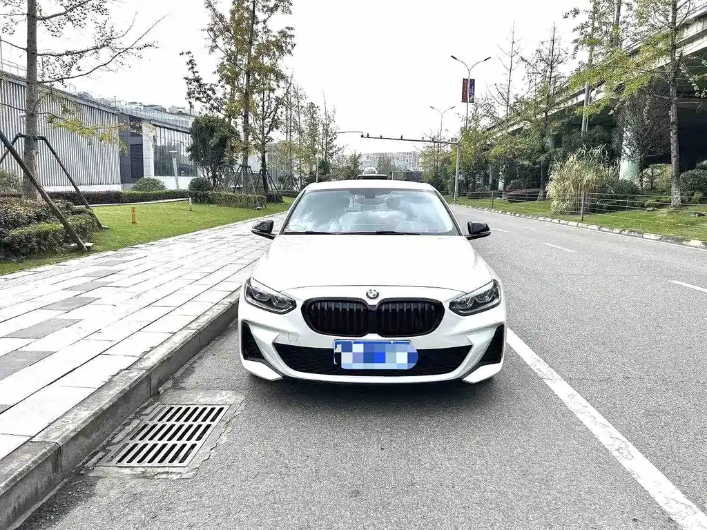 BMW 1 Series 2023