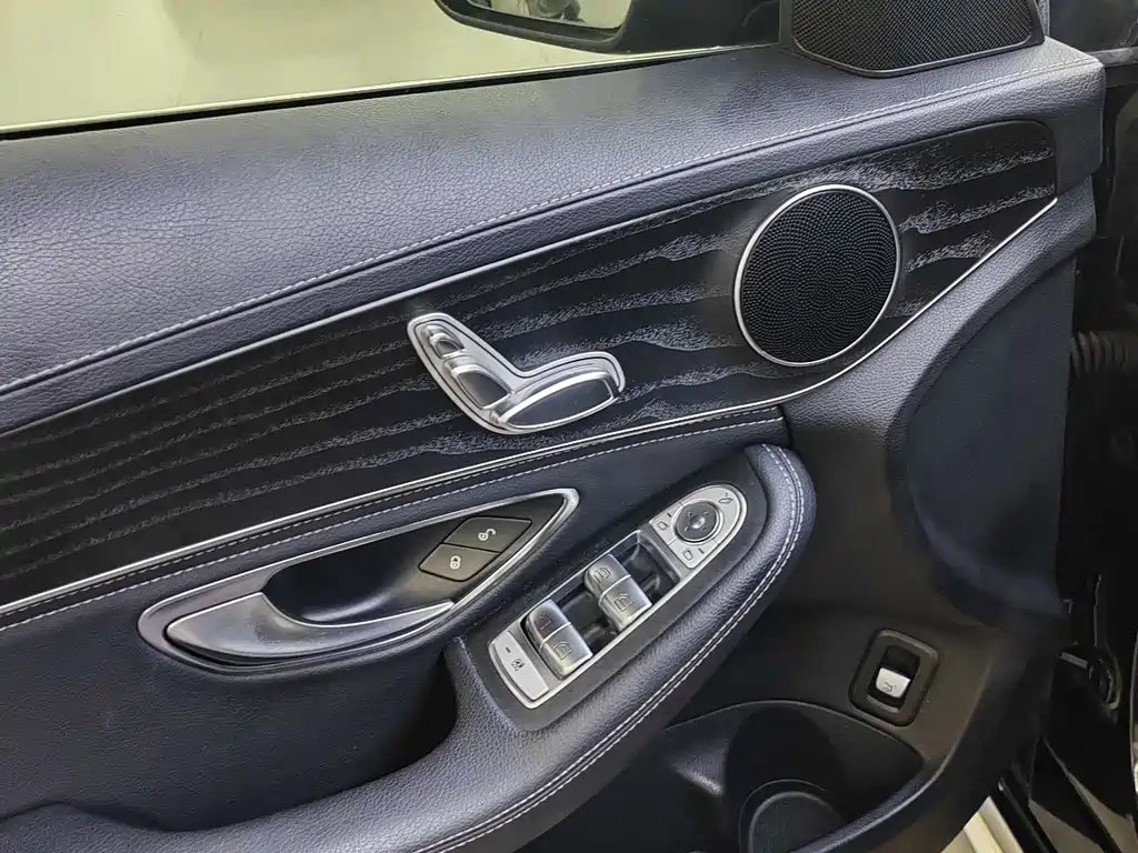 Mercedes-Benz C-Class 2017 — фото 8