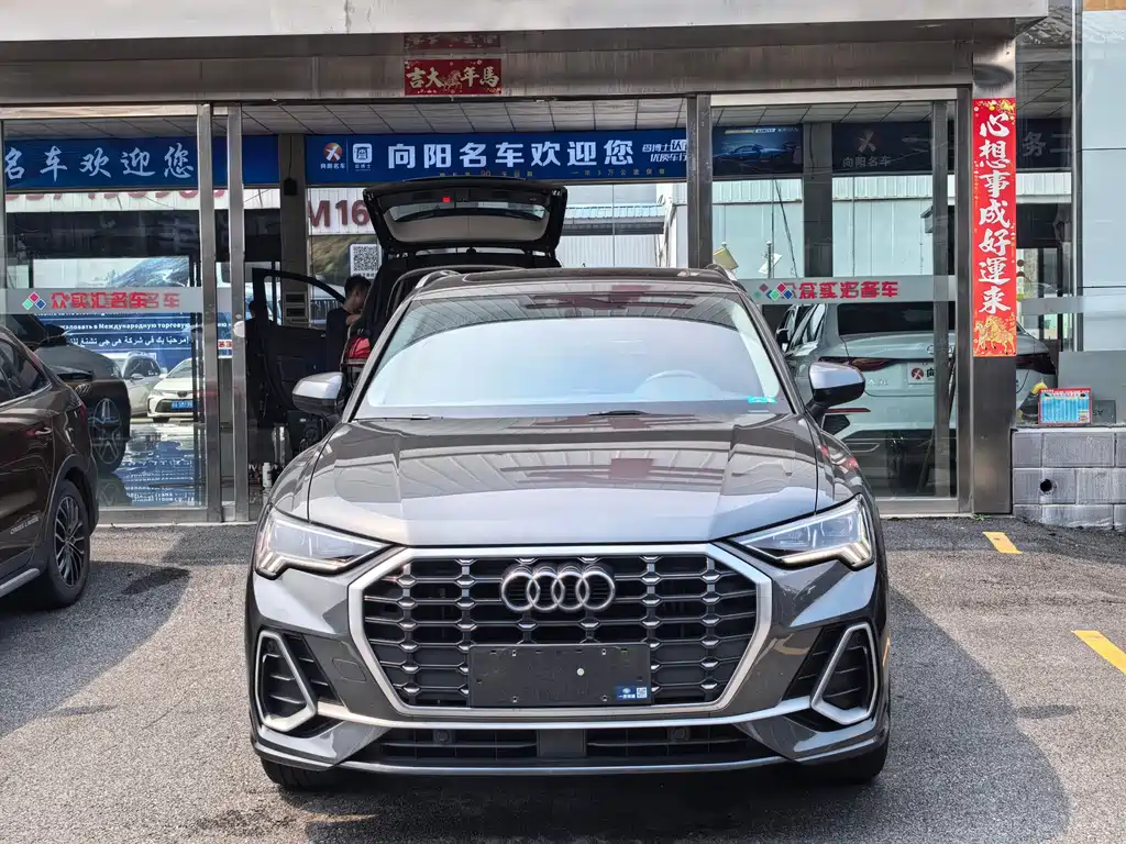 Audi Q3 2022 — фото 2