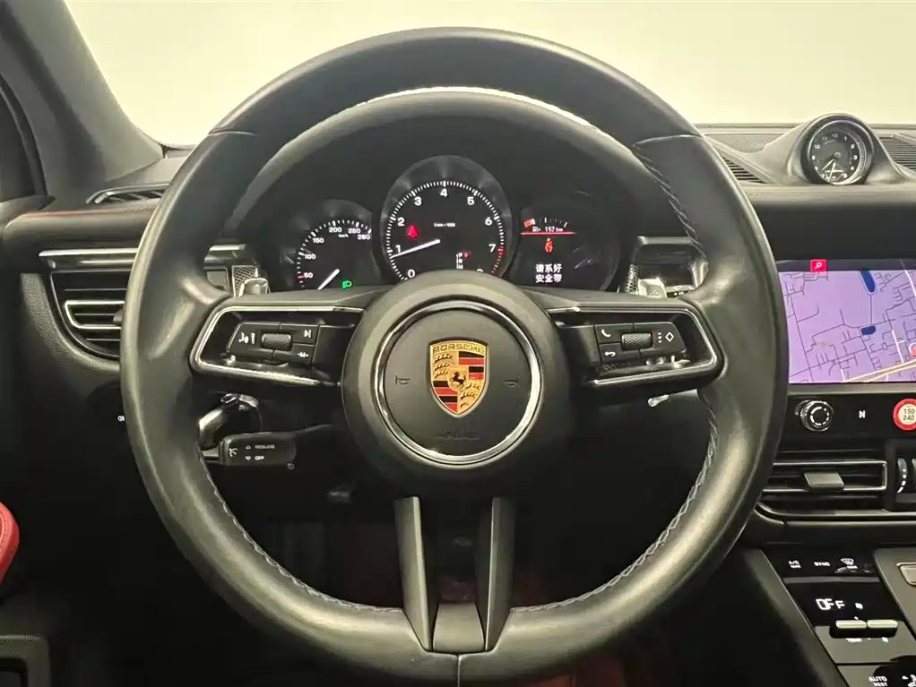 Porsche Macan 2023 — фото 18