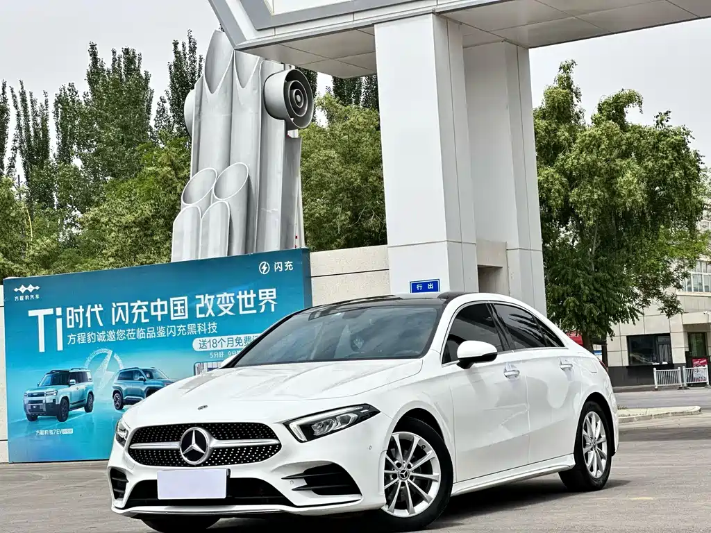 Mercedes-Benz A-Class 2022 — фото 1