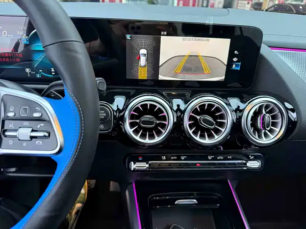 Mercedes-Benz GLA 2023