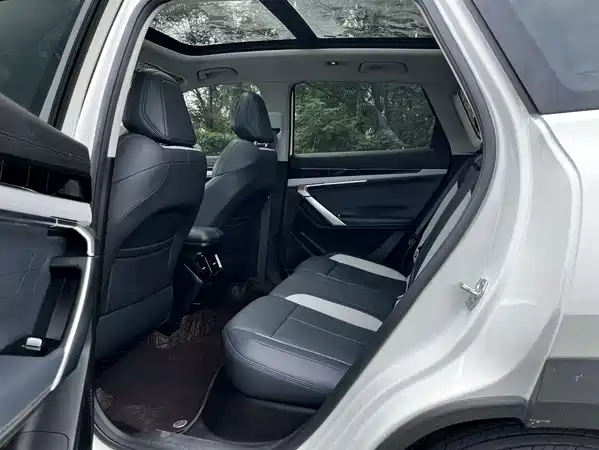 Geely Boyue L 2024