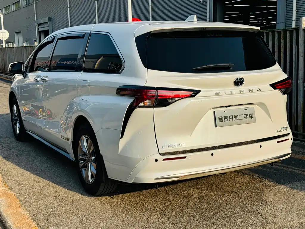 Toyota Sienna 2025 — фото 30