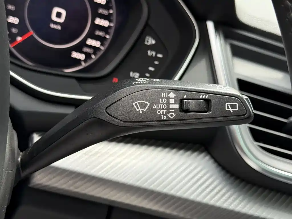Audi Q5L 2021 — фото 26