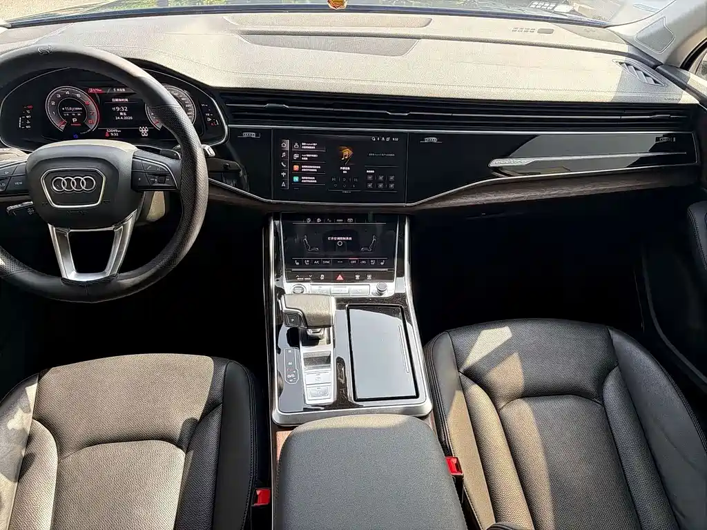 Audi Q7 2024 — фото 9