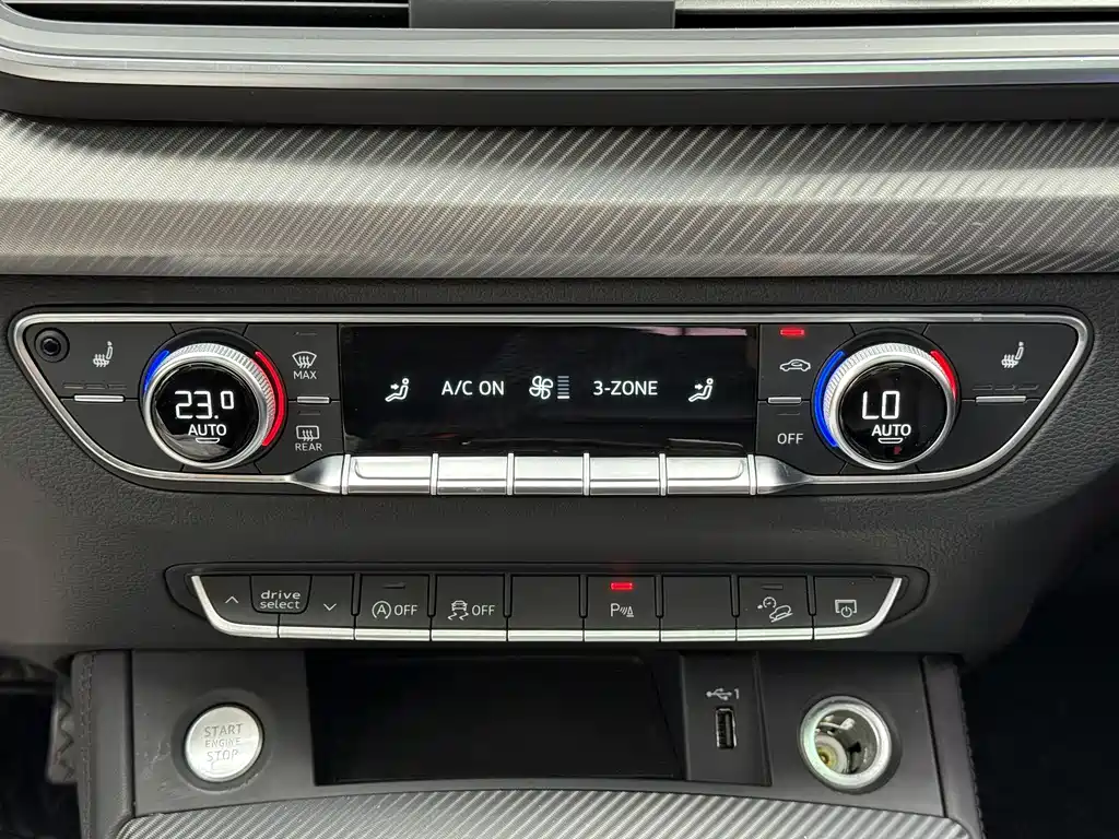 Audi Q5L 2021 — фото 29