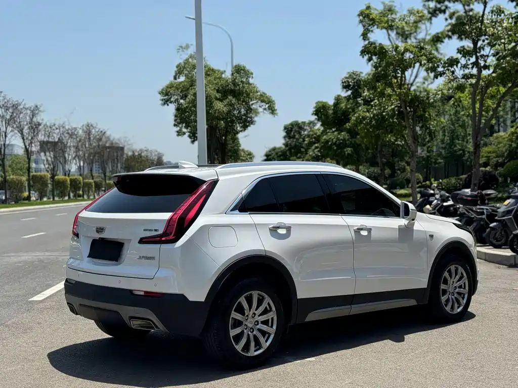 Cadillac XT4 2021 — фото 15