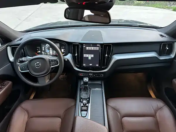 Volvo XC60 2021