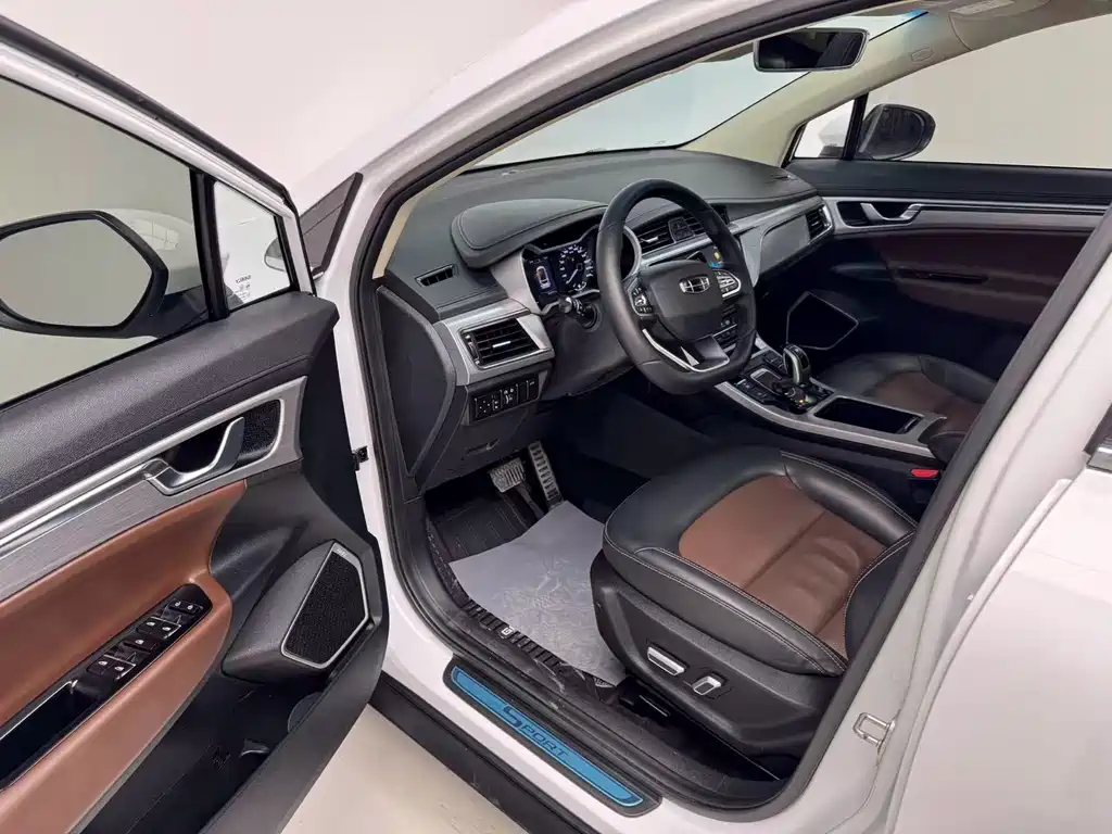 Geely Emgrand GS 2019 — фото 11