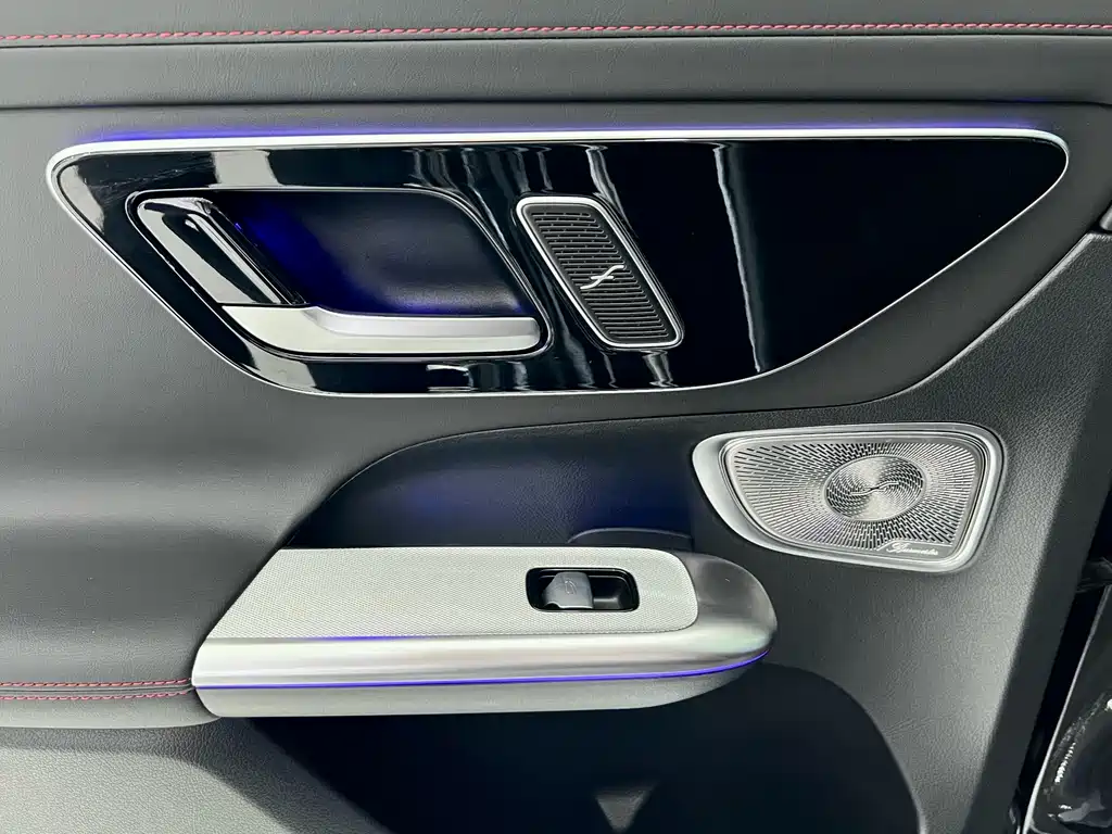 Mercedes-Benz GLC AMG 2025 — фото 19