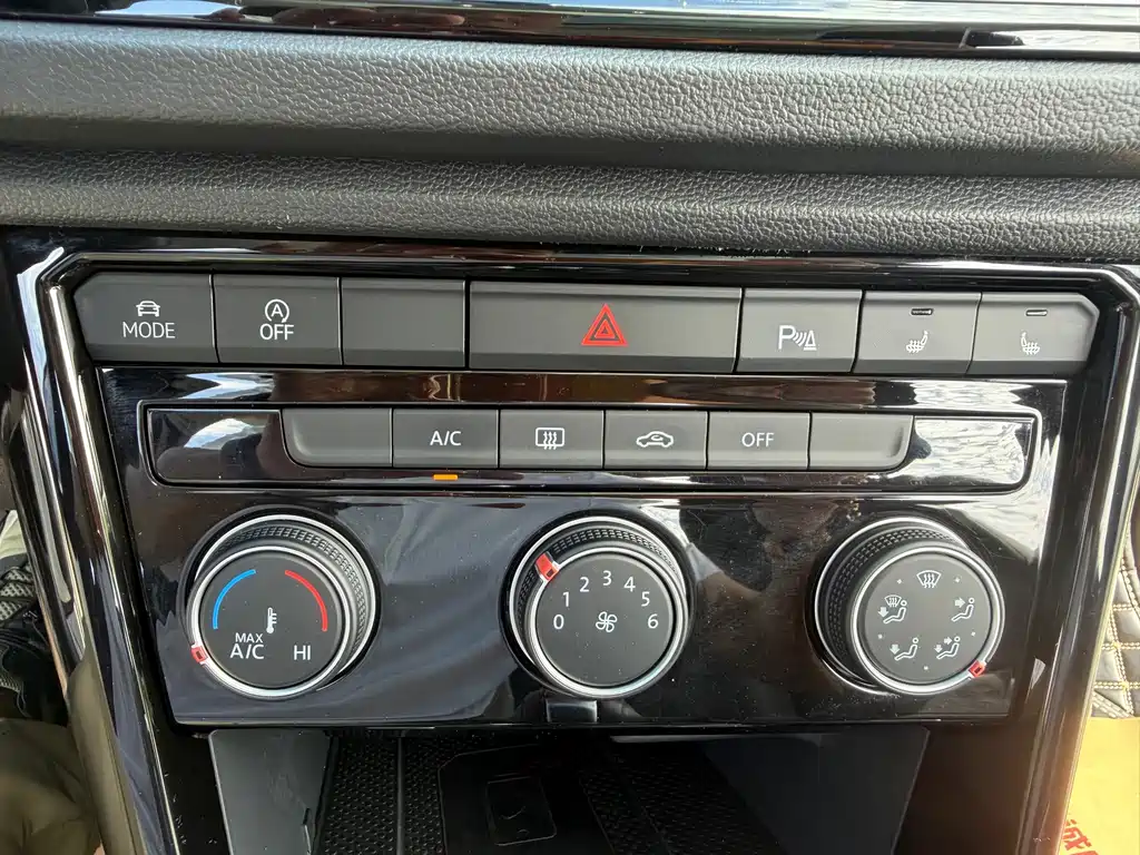 Volkswagen T-Roc 2022 — фото 14