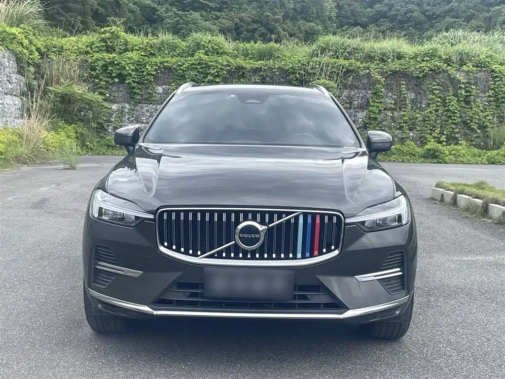 Volvo XC60 2022 — фото 3