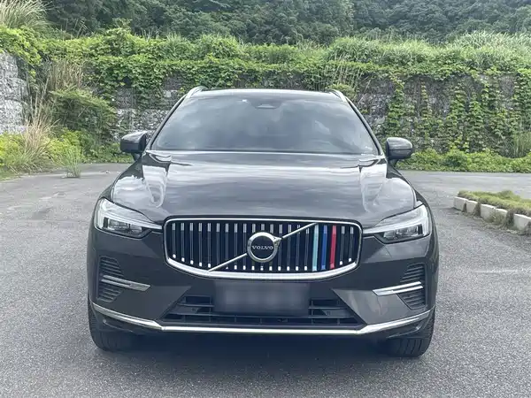 Volvo XC60 2022