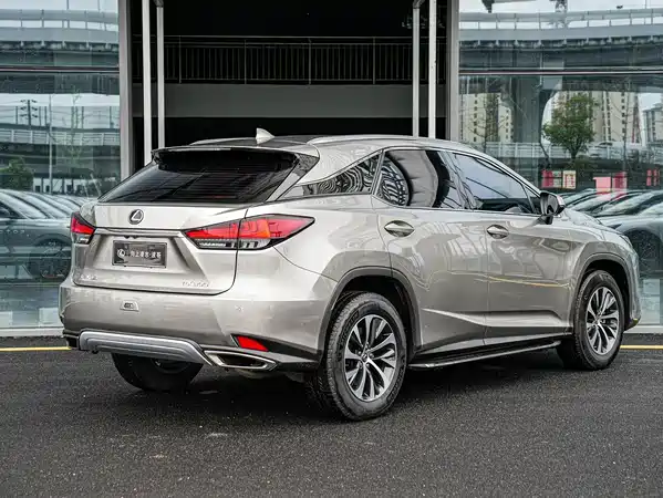 Lexus RX 2020