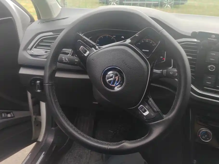 Volkswagen T-Roc 2020 — фото 15