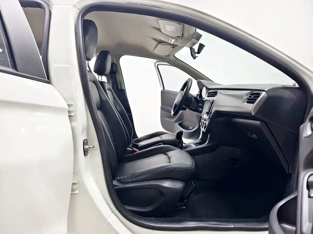 Citroën Elysee 2015 — фото 13
