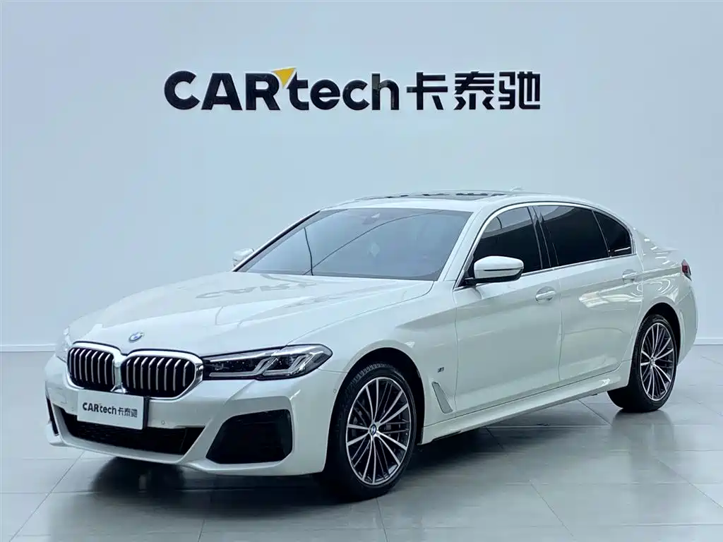 BMW 5 Series 2023 — фото 1