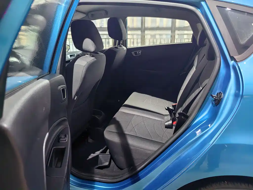 Ford Fiesta 2014 — фото 10