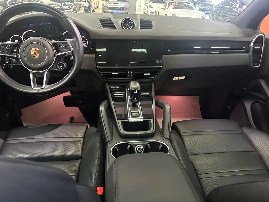 Porsche Cayenne Hybrid 2021 — фото 15