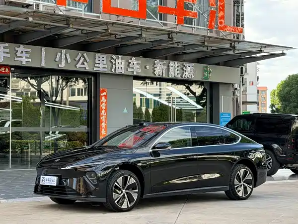 NIO ET7 2025