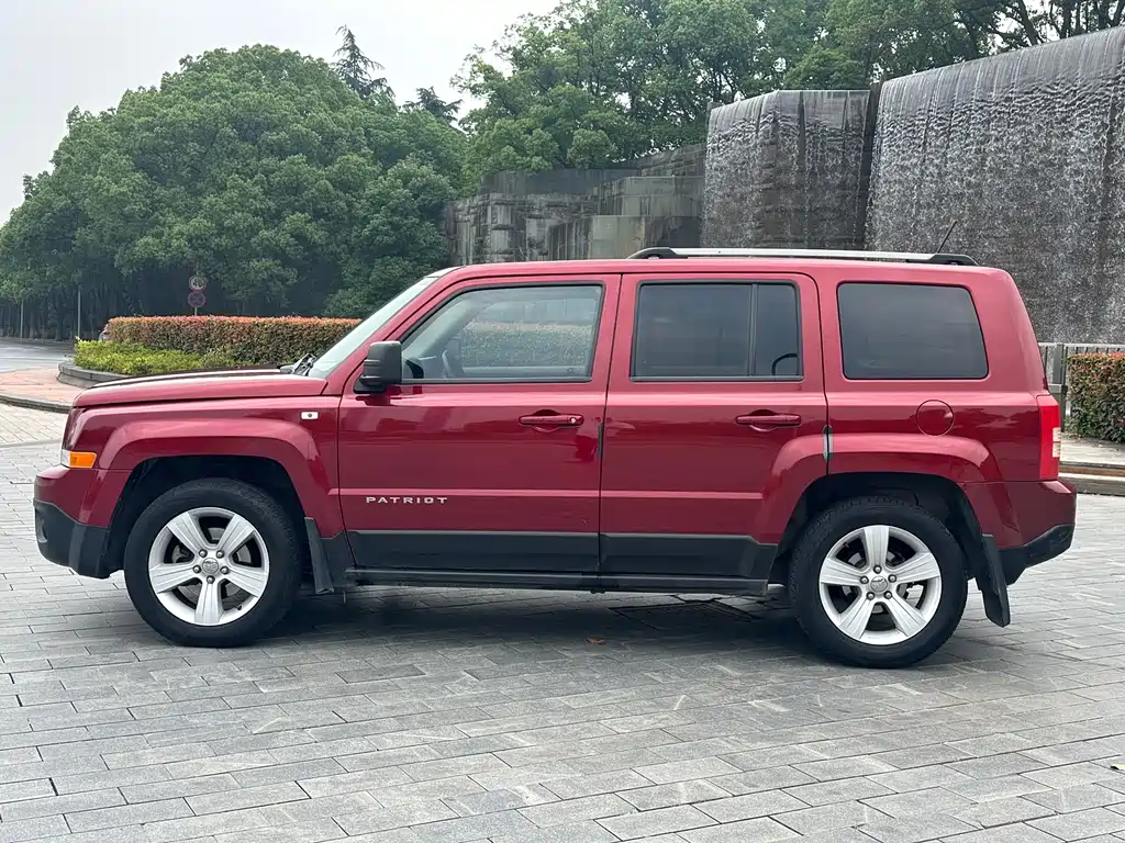 Jeep Patriot 2014 — фото 4