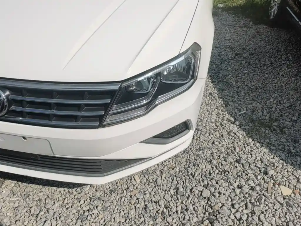Volkswagen Jetta 2017 — фото 24