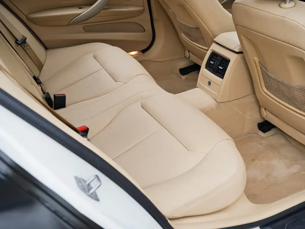 BMW 3 Series 2014 — фото 10