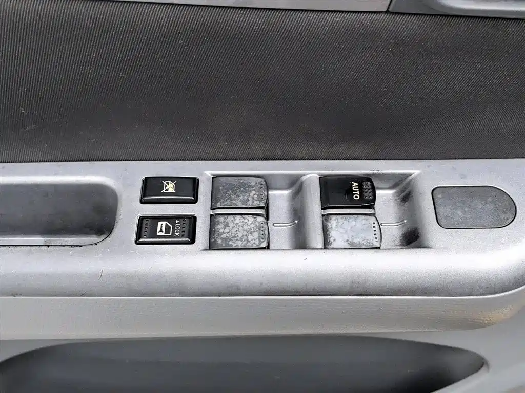 Suzuki Swift 2015 — фото 9