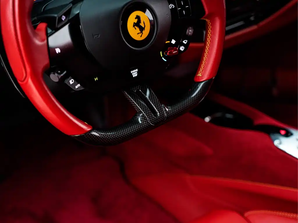 Ferrari SF90 2022 — фото 18