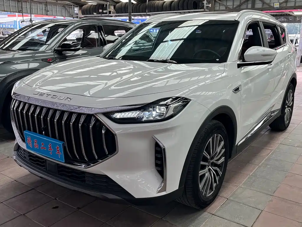 Jetour X70 PLUS 2023 — фото 1