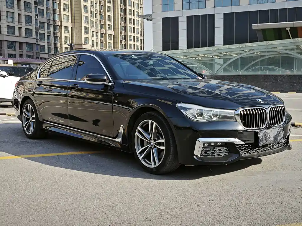 BMW 7 Series 2017 — фото 3
