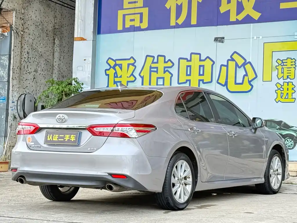 Toyota Camry 2023 — фото 16