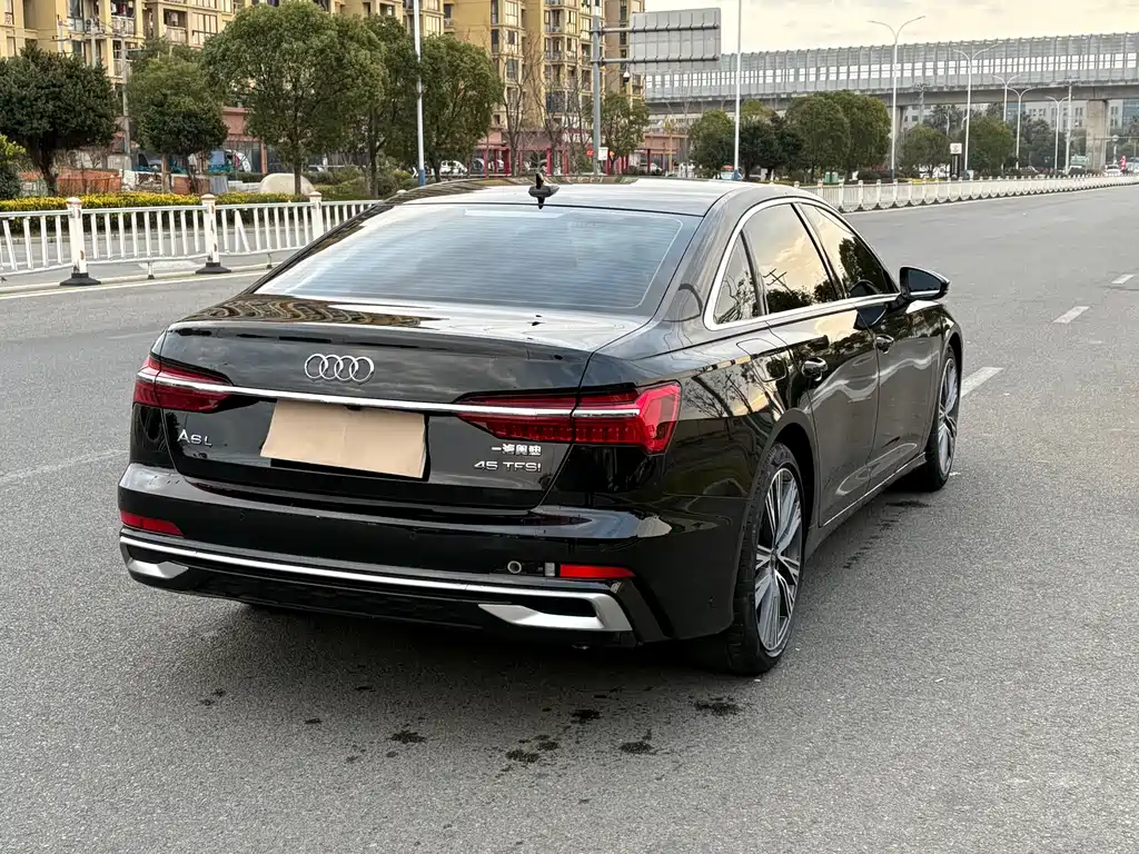 Audi A6L 2024 — фото 5