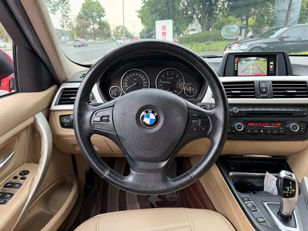 BMW 3 Series 2015 — фото 14