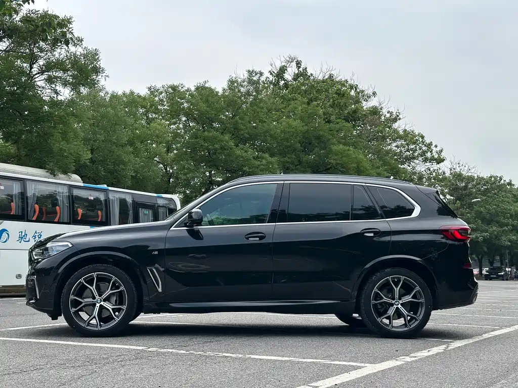 BMW X5 2023 — фото 17