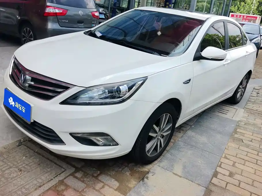 Changan Eado 2016 — фото 1