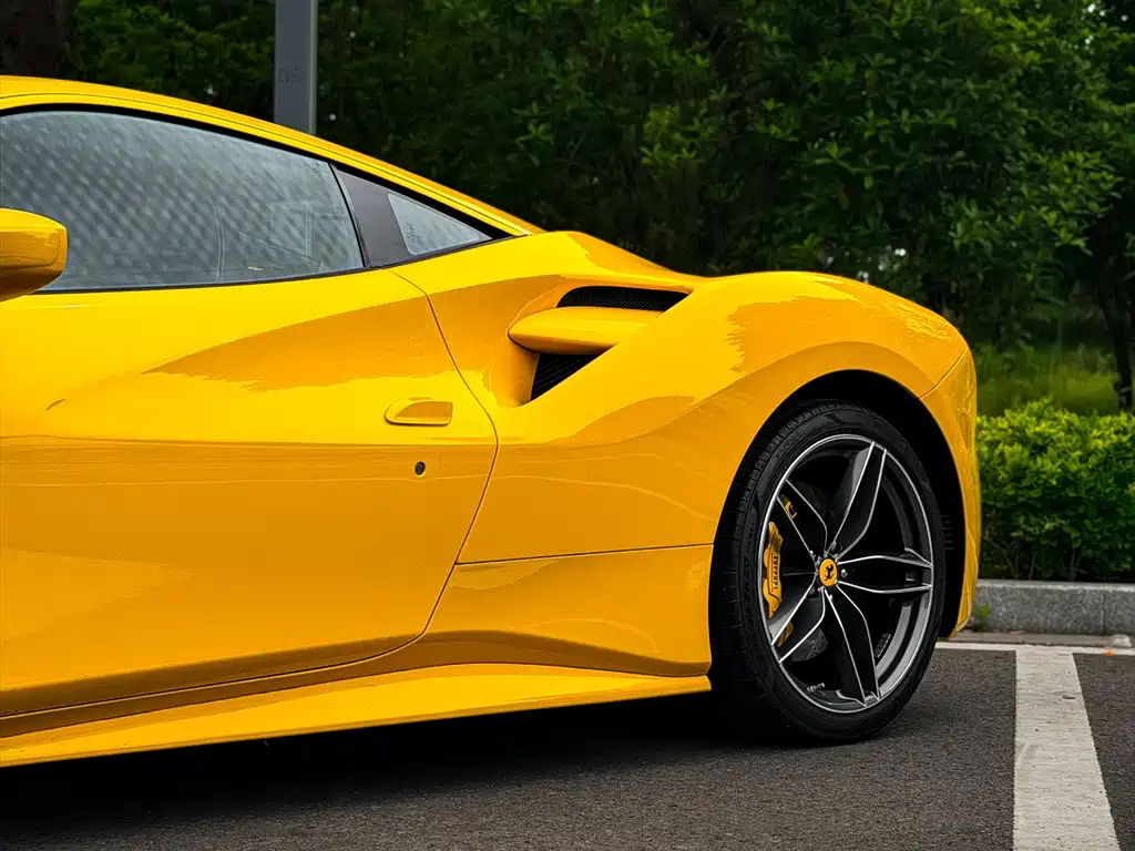 Ferrari 488 2018 — фото 26