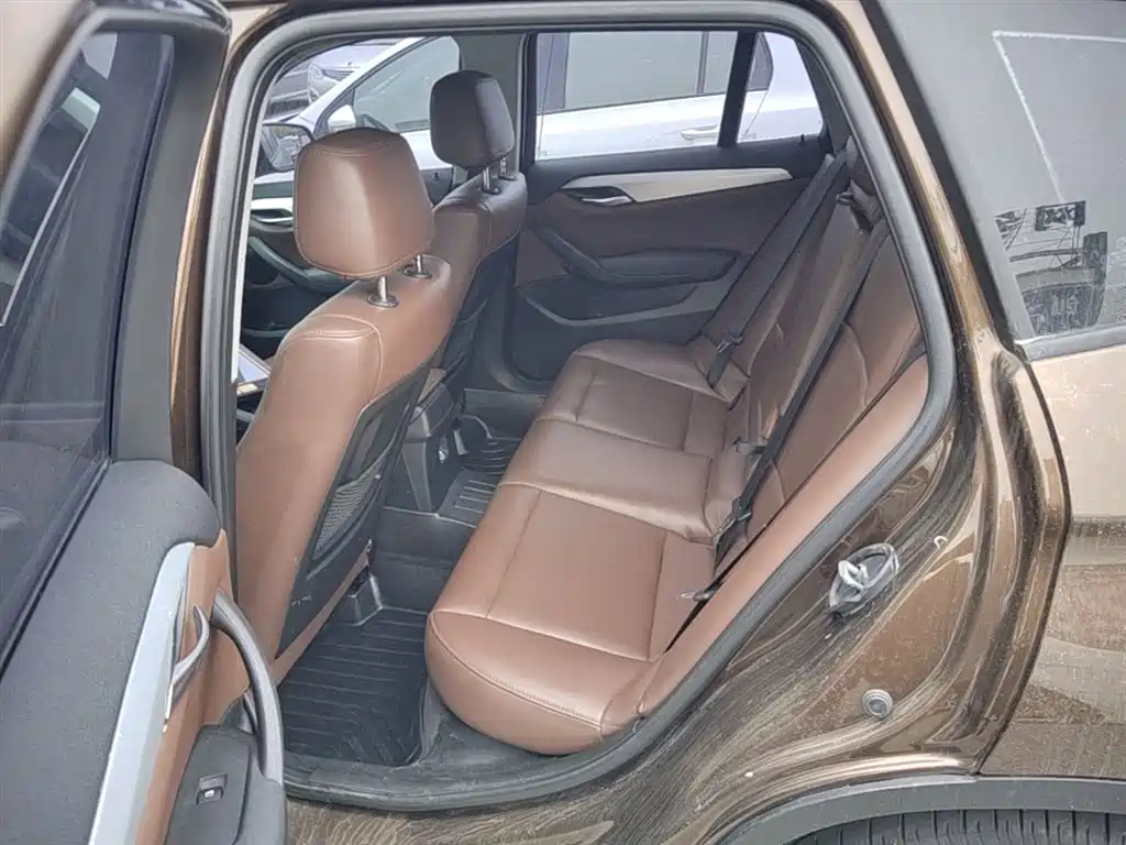 BMW X1 2015 — фото 17