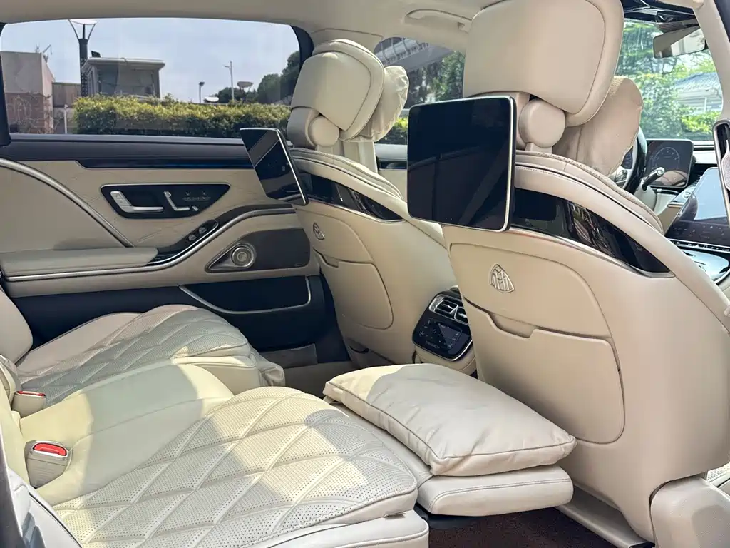 Mercedes-Benz Maybach S-Class 2023 — фото 12
