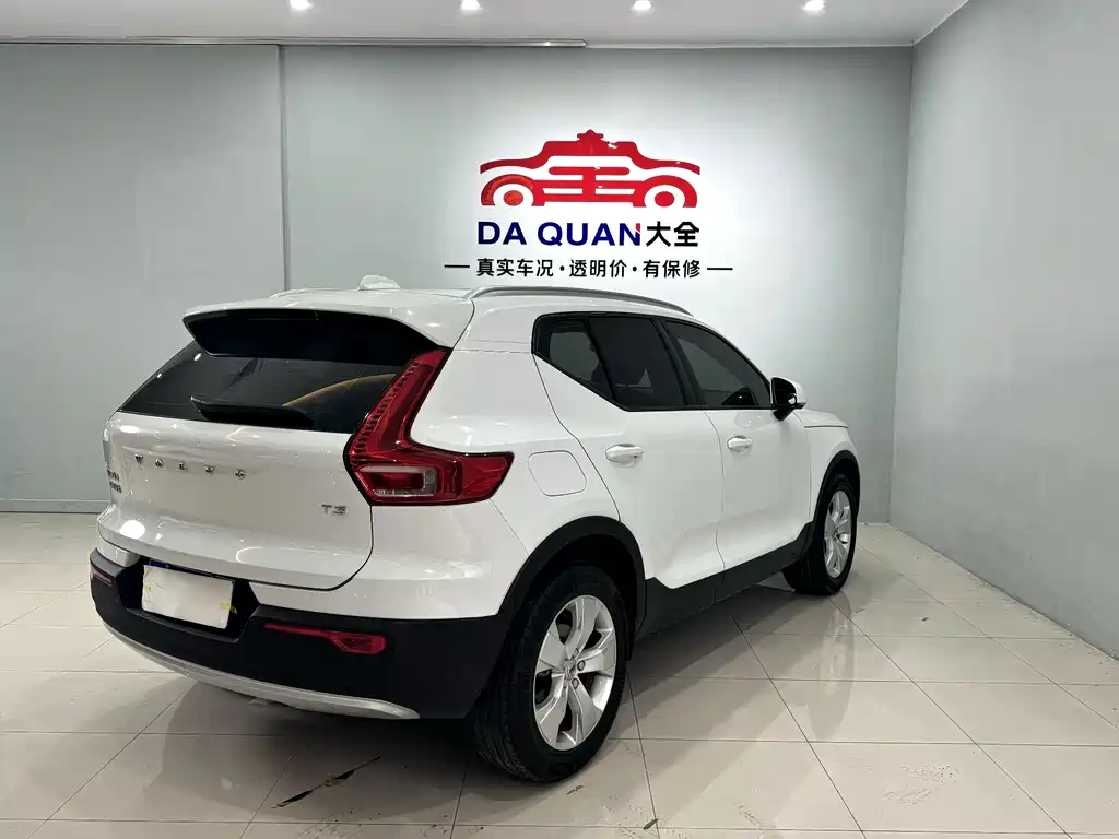 Volvo XC40 2019 — фото 15