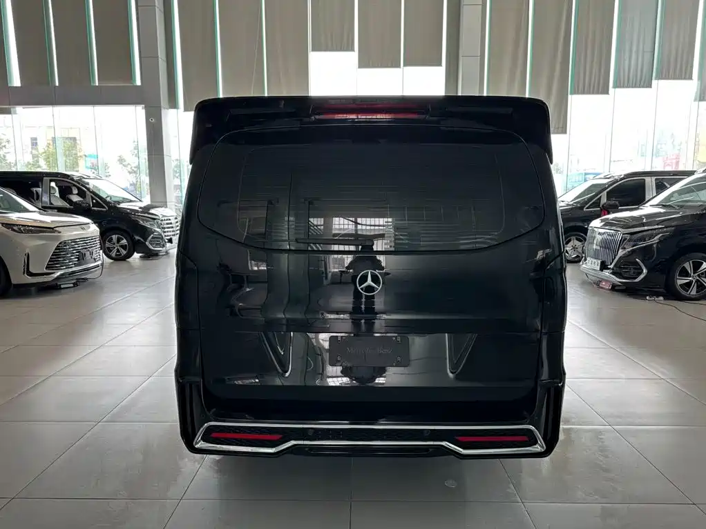 Mercedes-Benz Vito 2023 — фото 28