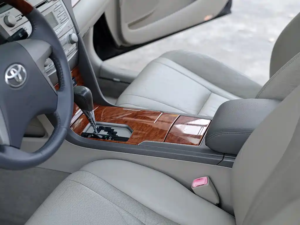 Toyota Camry 2008 — фото 17