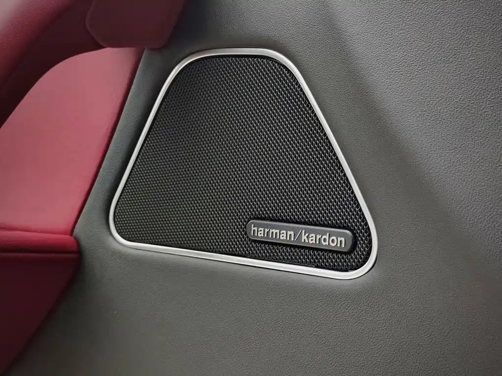 Maserati Levante 2017 — фото 23