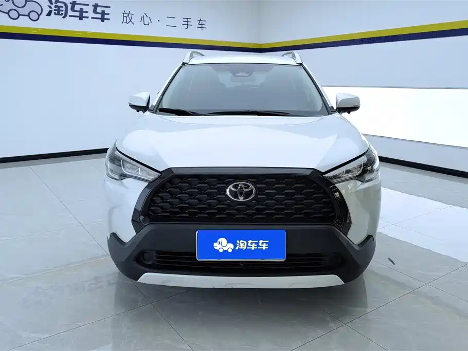 Toyota Corolla Cross 2023 — фото 2