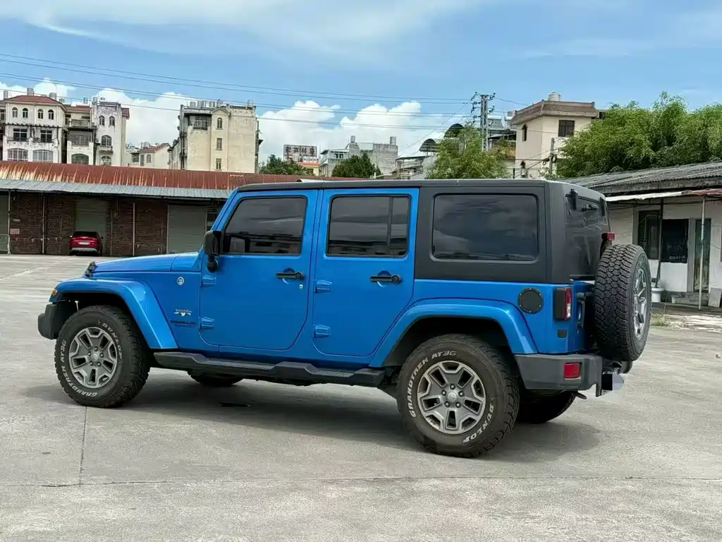 Jeep Wrangler 2017 — фото 6