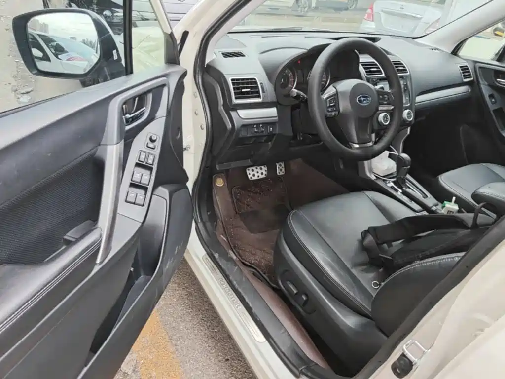 Subaru Forester 2016 — фото 16