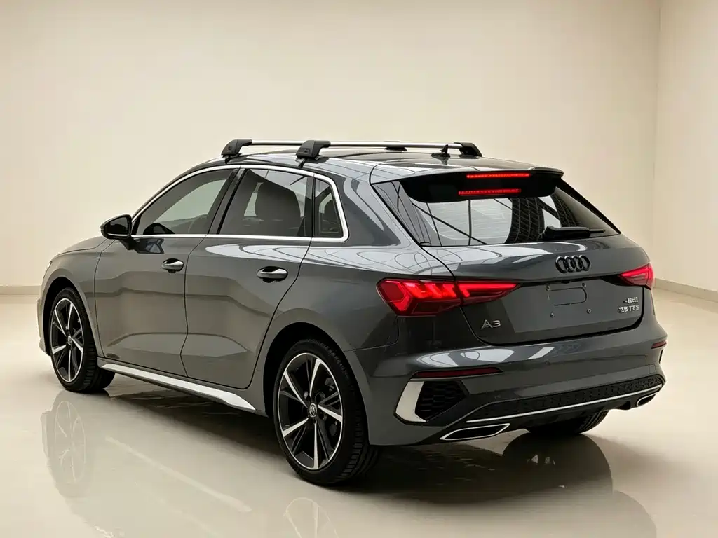 Audi A3 2023 — фото 2