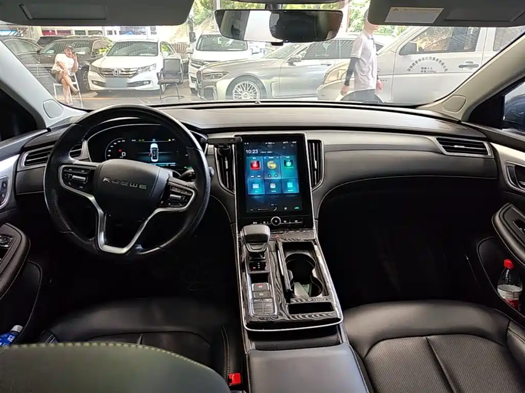 Roewe i6 MAX New Energy 2022 — фото 10